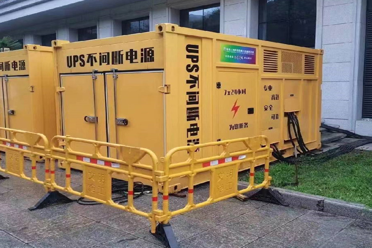 龙州发电机租赁施工现场